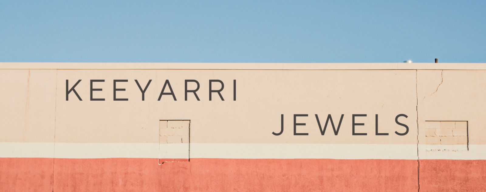 Jewelry Business Website in Cream White Dark Purple Modern Elegance Style11